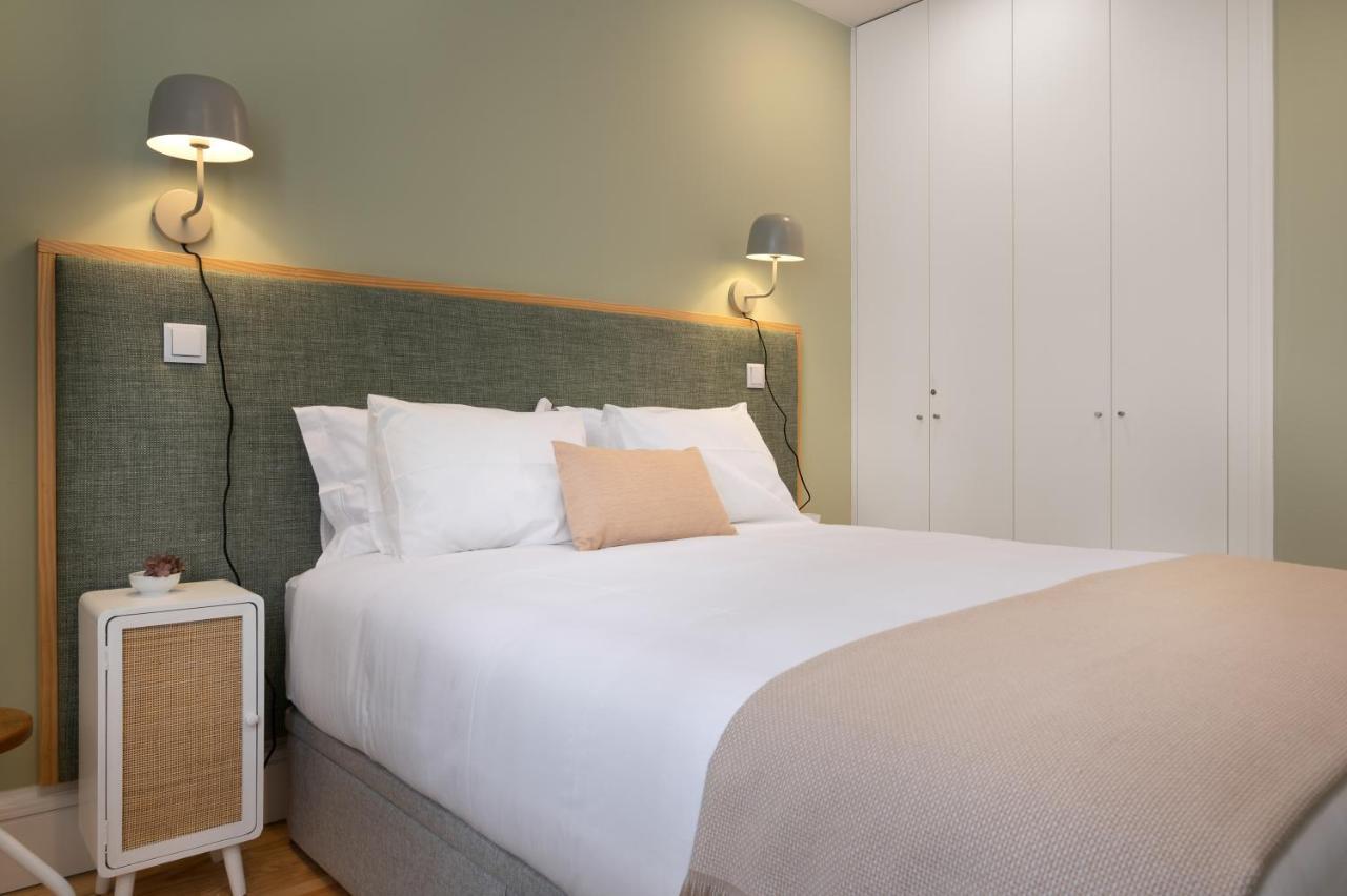 Away To Enjoy Apartment - Hapiness Has A Place Porto Luaran gambar