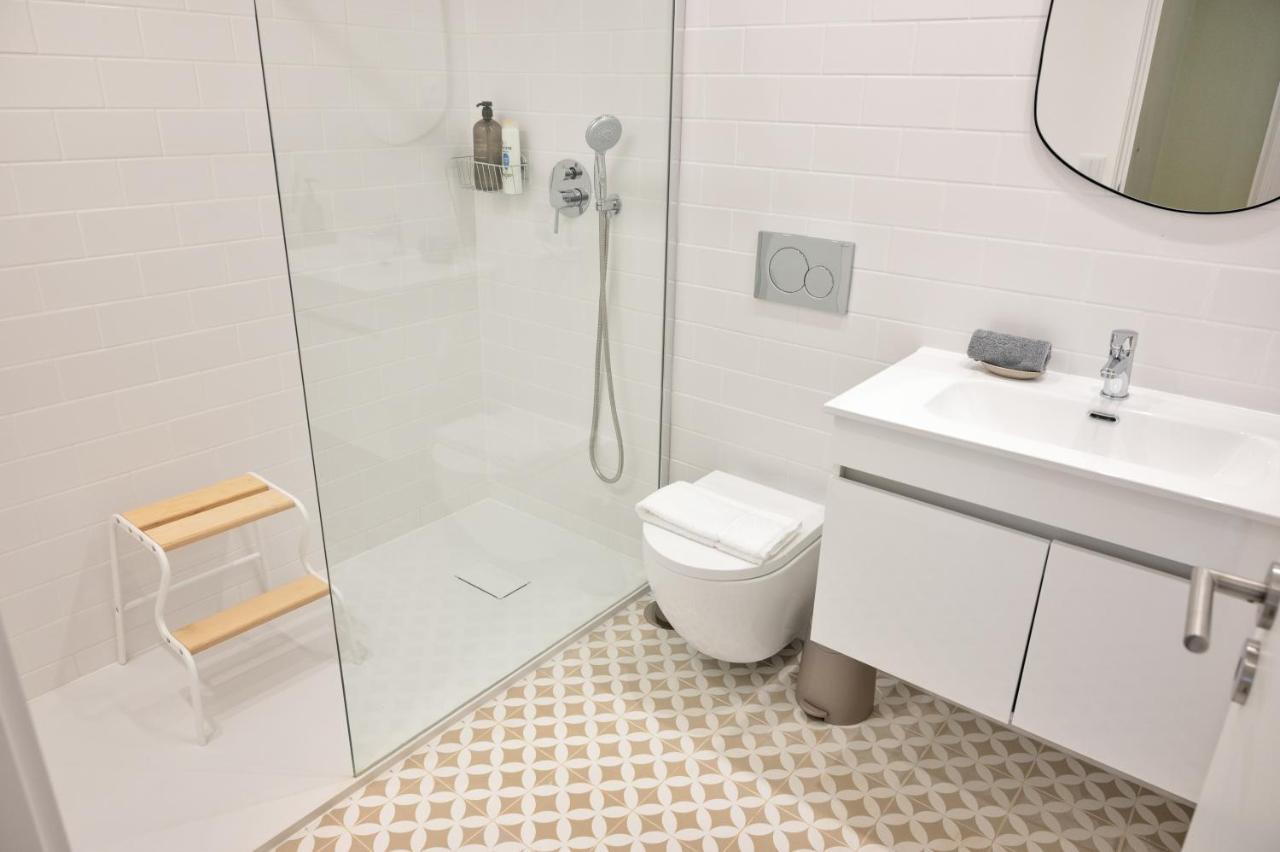 Away To Enjoy Apartment - Hapiness Has A Place Porto Luaran gambar