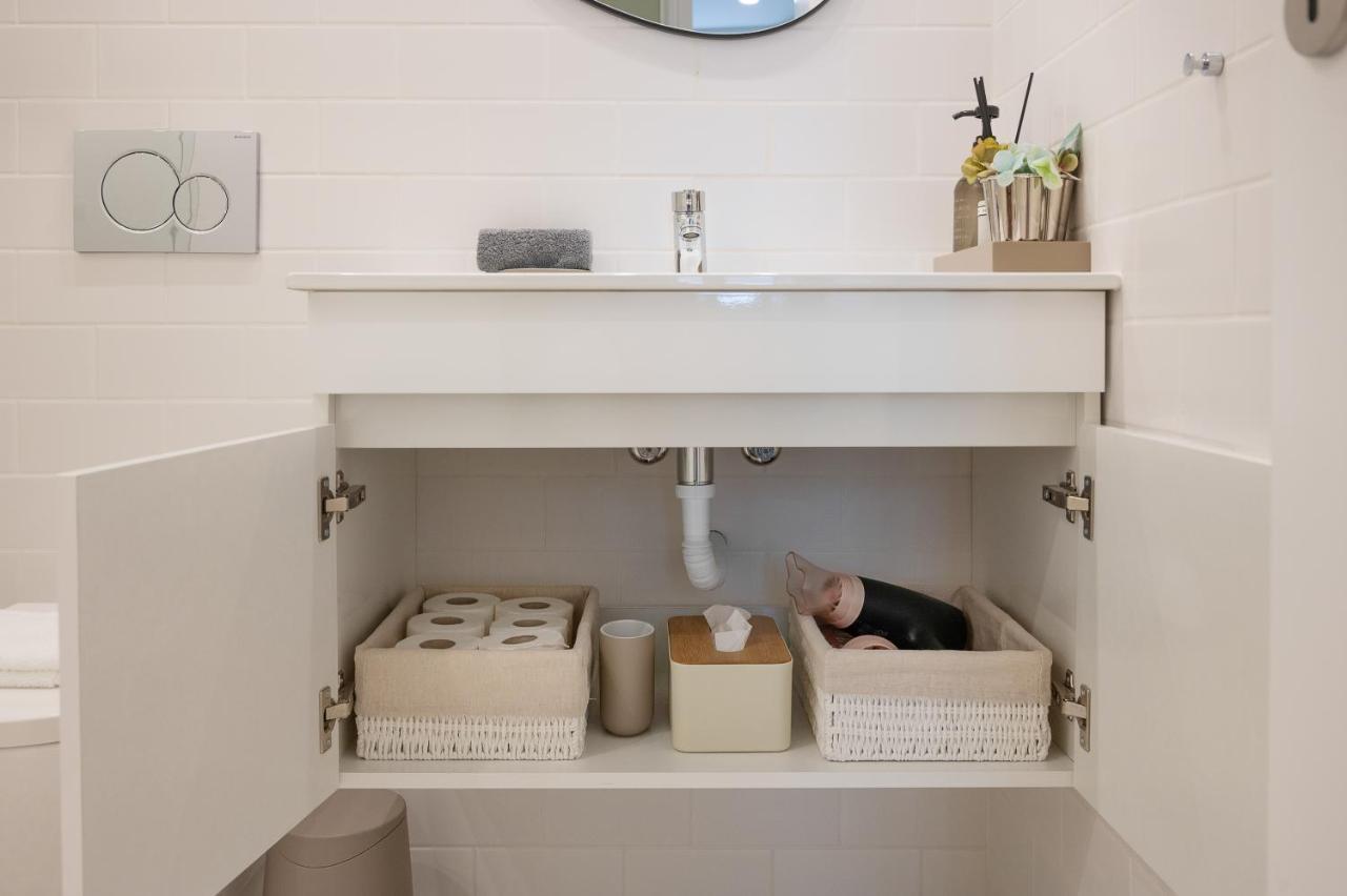 Away To Enjoy Apartment - Hapiness Has A Place Porto Luaran gambar