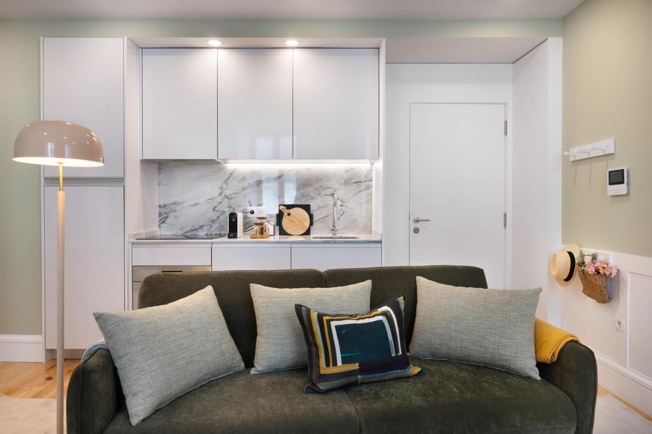 Away To Enjoy Apartment - Hapiness Has A Place Porto Luaran gambar